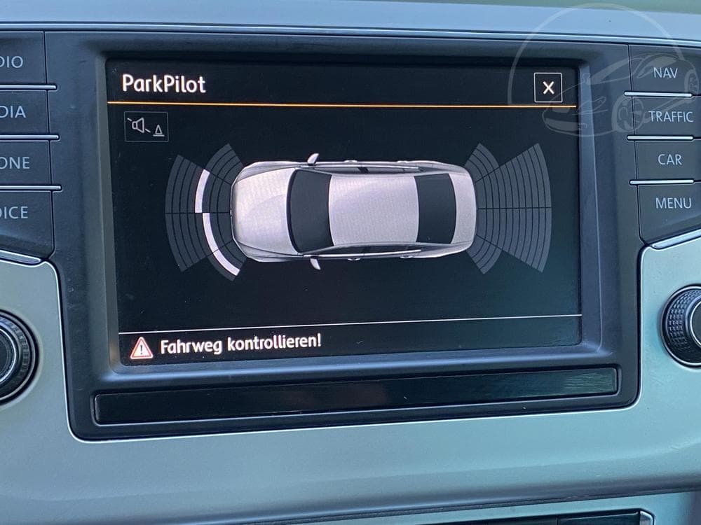 2015 Volkswagen PASSAT - 17