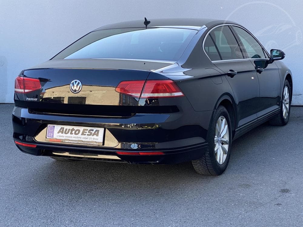 2015 Volkswagen PASSAT - 4