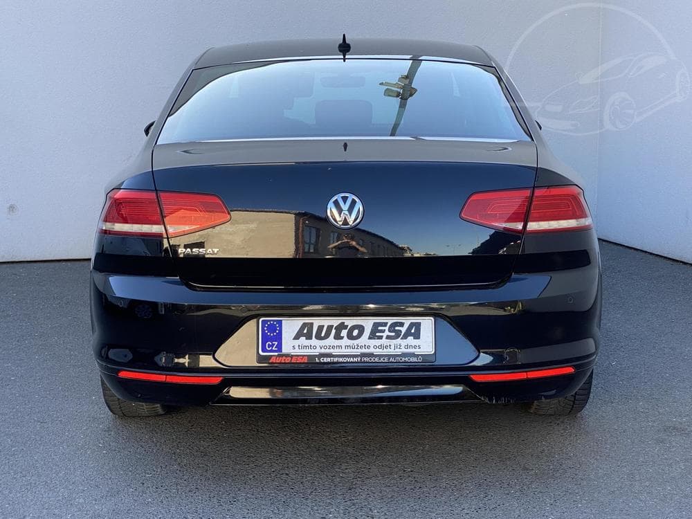 2015 Volkswagen PASSAT - 5