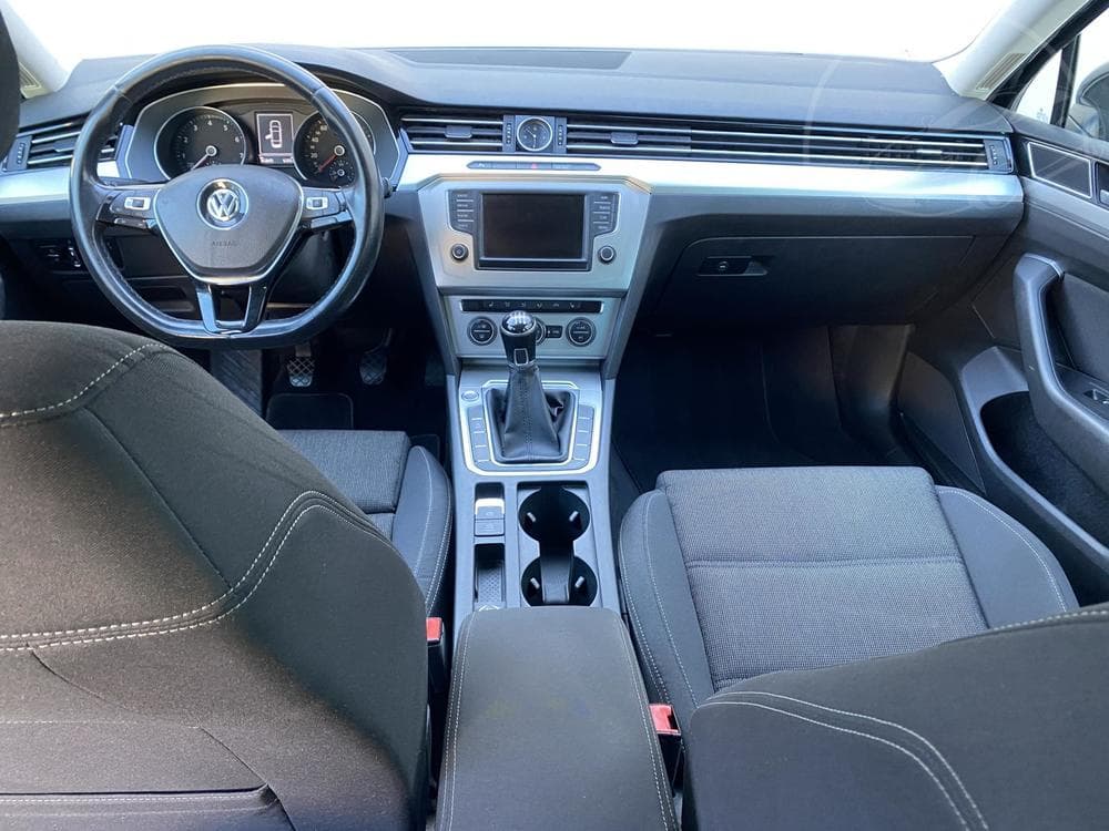 2015 Volkswagen PASSAT - 8