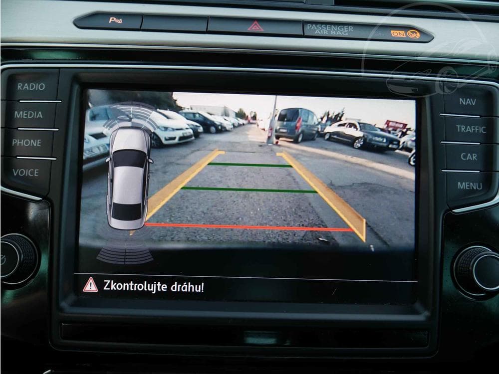 2015 Volkswagen PASSAT - 13