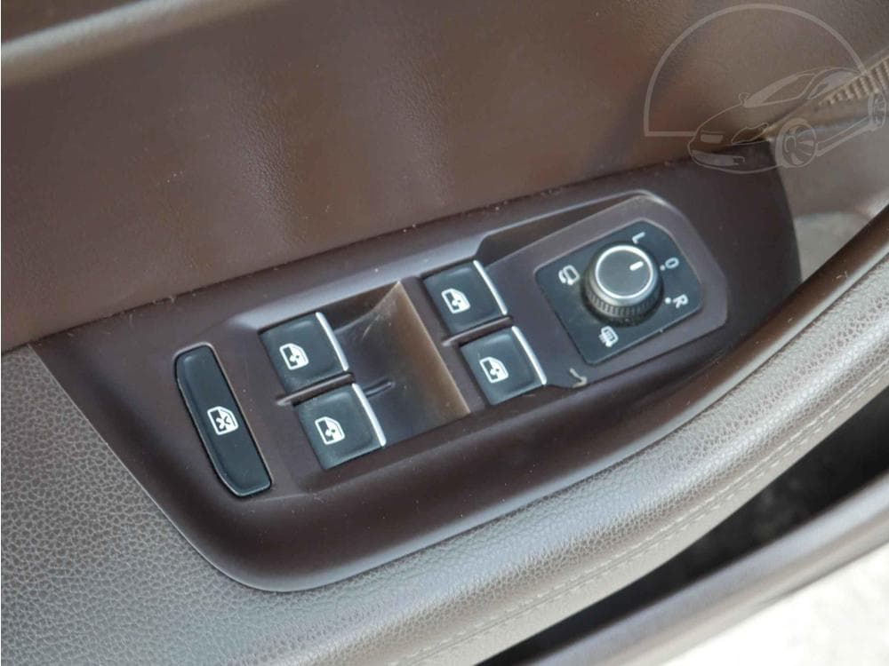 2015 Volkswagen PASSAT - 17