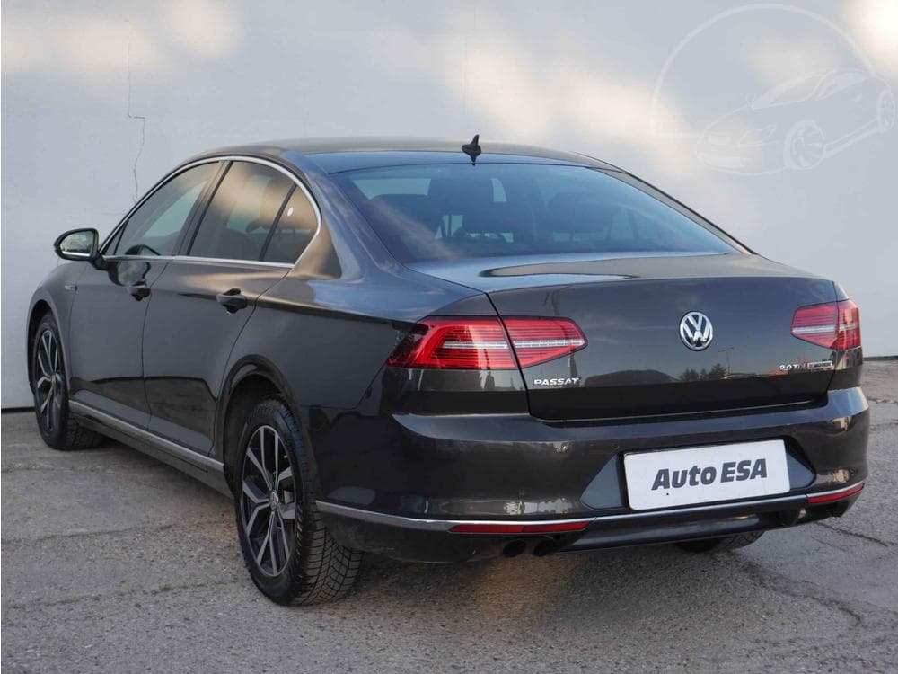 2015 Volkswagen PASSAT - 4