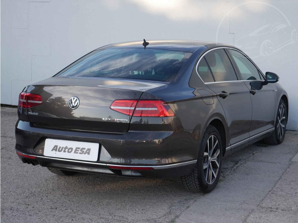 2015 Volkswagen PASSAT - 6