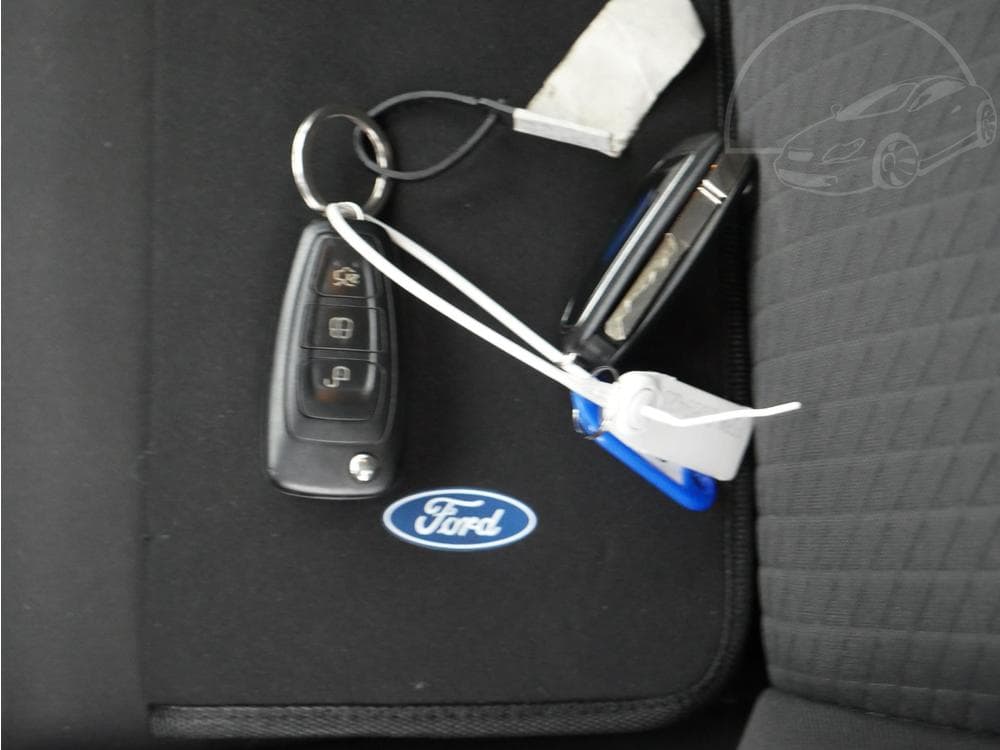 2016 Ford C-MAX - 18