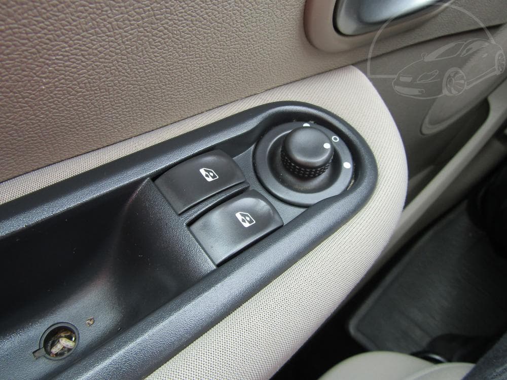 2008 Renault CLIO - 13