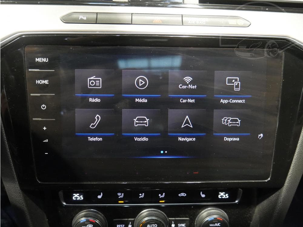 2019 Volkswagen PASSAT - 40