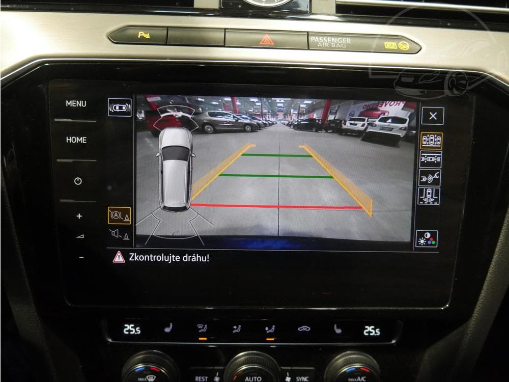 2019 Volkswagen PASSAT - 46
