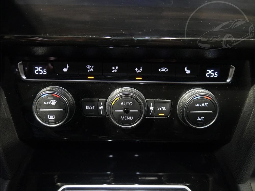 2019 Volkswagen PASSAT - 49