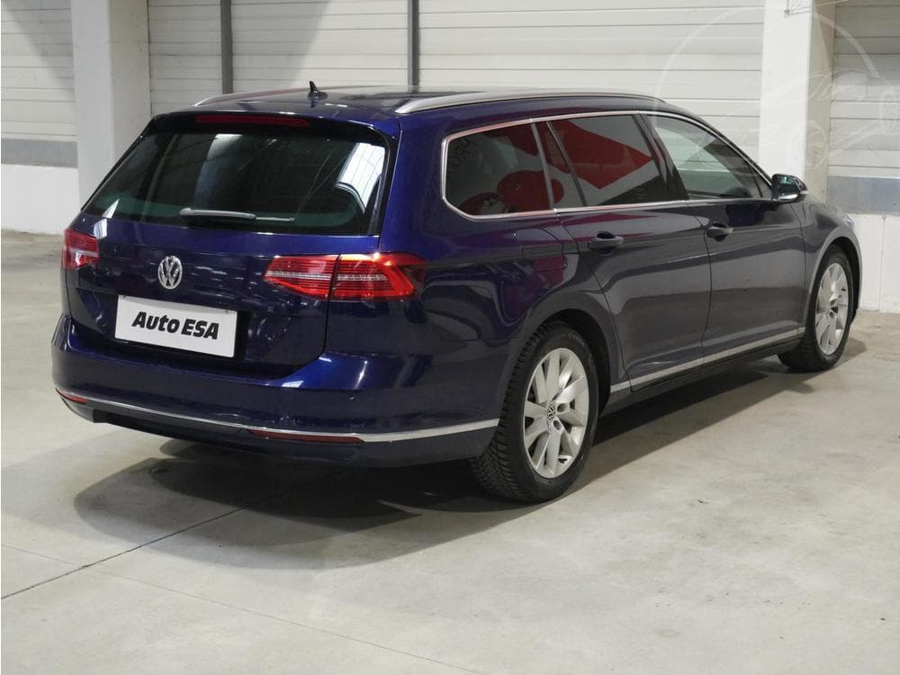 2019 Volkswagen PASSAT - 10