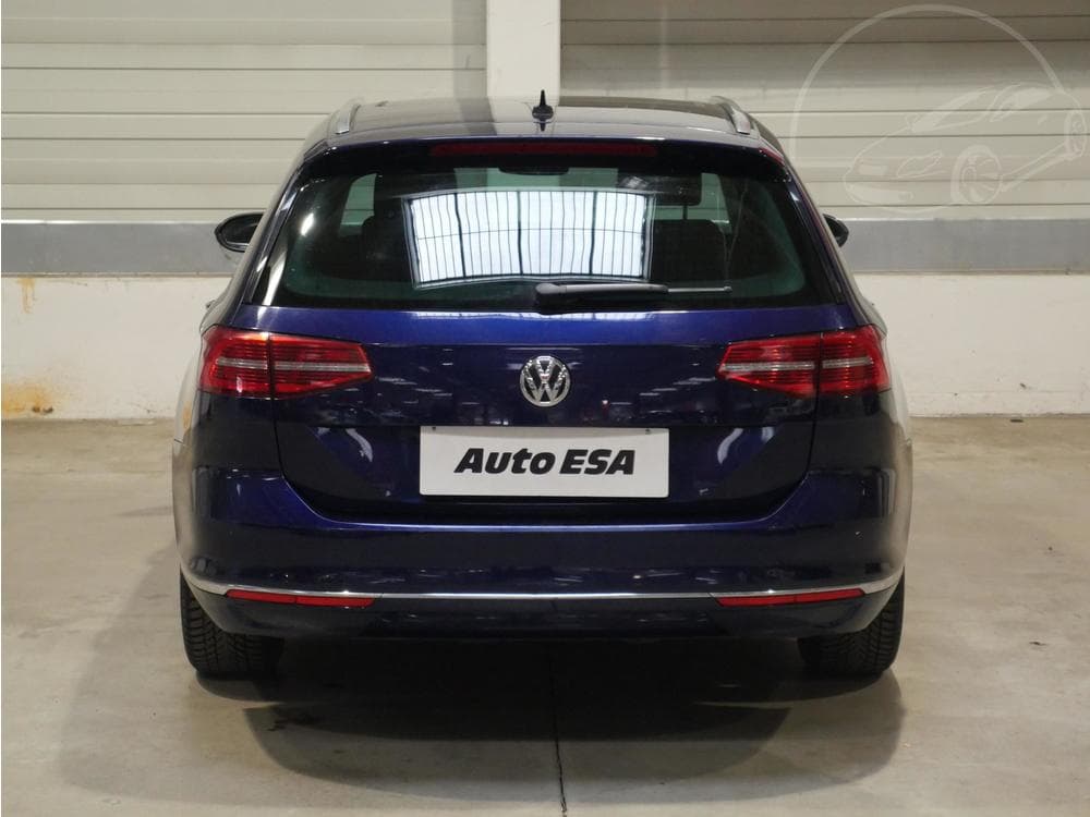 2019 Volkswagen PASSAT - 13