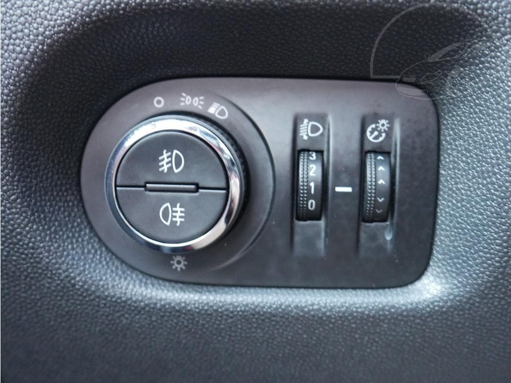 2010 Opel CORSA - 12