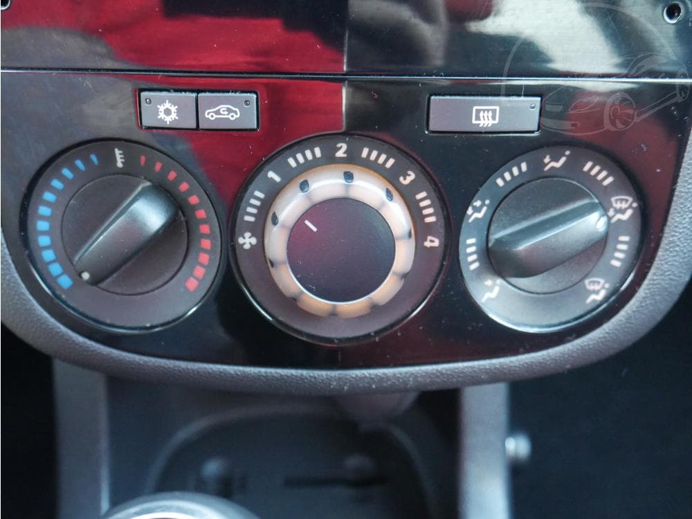 2010 Opel CORSA - 16
