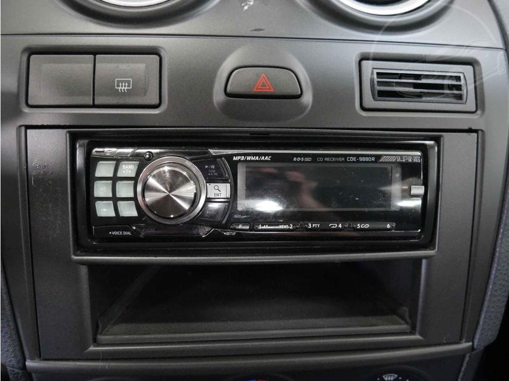 2006 Ford FIESTA - 12