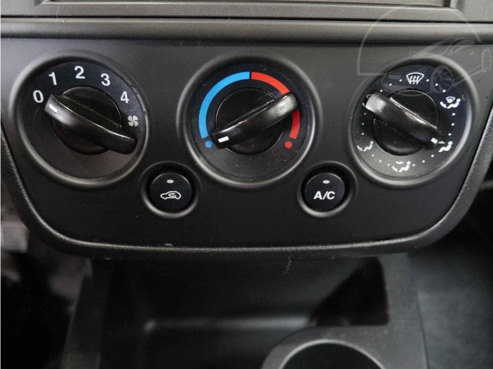 2006 Ford FIESTA - 13
