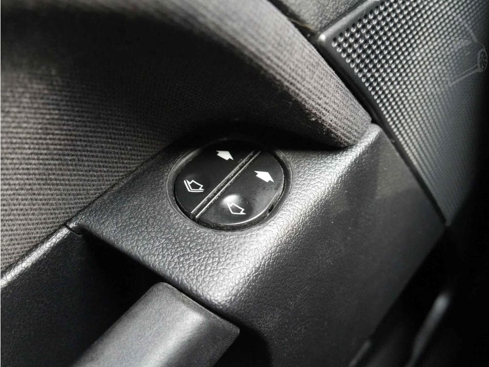 2006 Ford FIESTA - 14