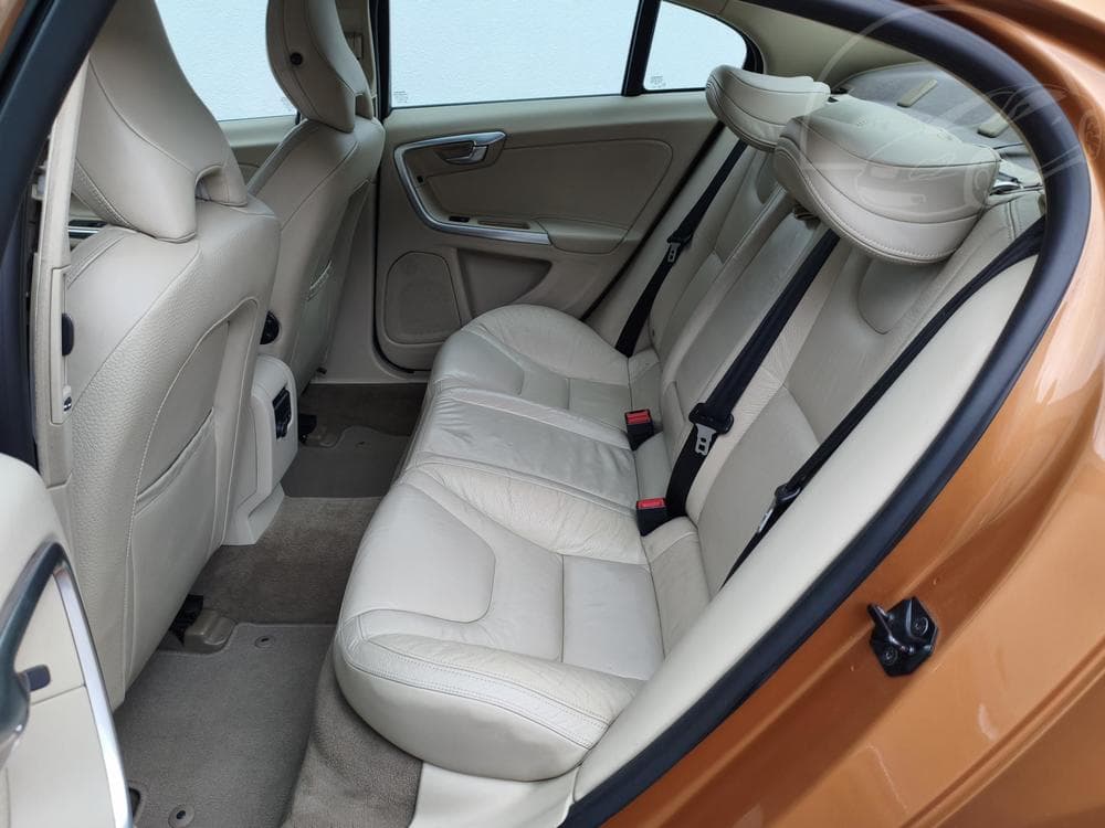 2010 Volvo S60 - 15
