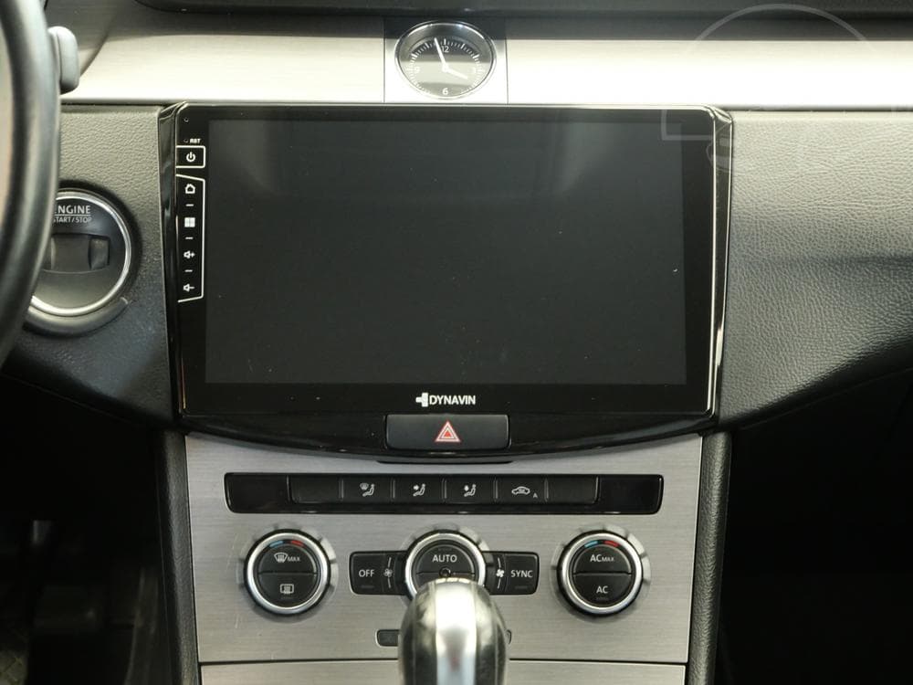 2012 Volkswagen PASSAT - 25
