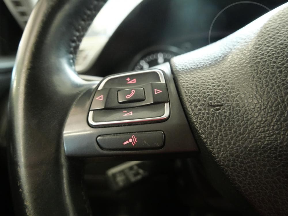 2012 Volkswagen PASSAT - 29