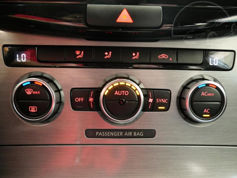2012 Volkswagen PASSAT - 39