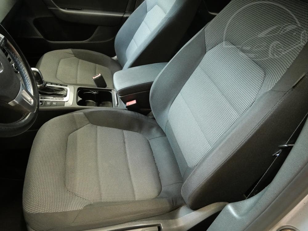 2012 Volkswagen PASSAT - 17