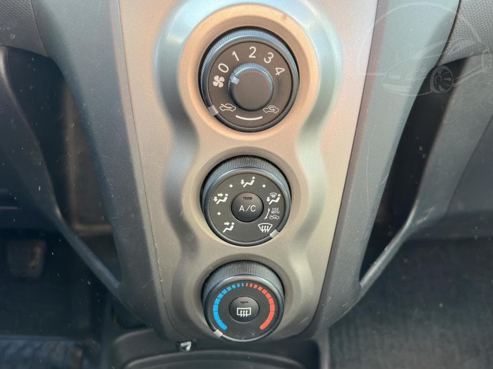 2009 Toyota YARIS - 13