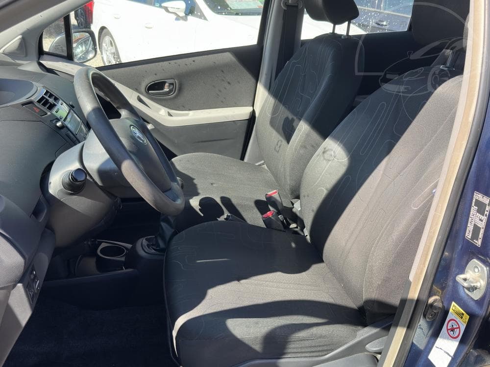2009 Toyota YARIS - 9
