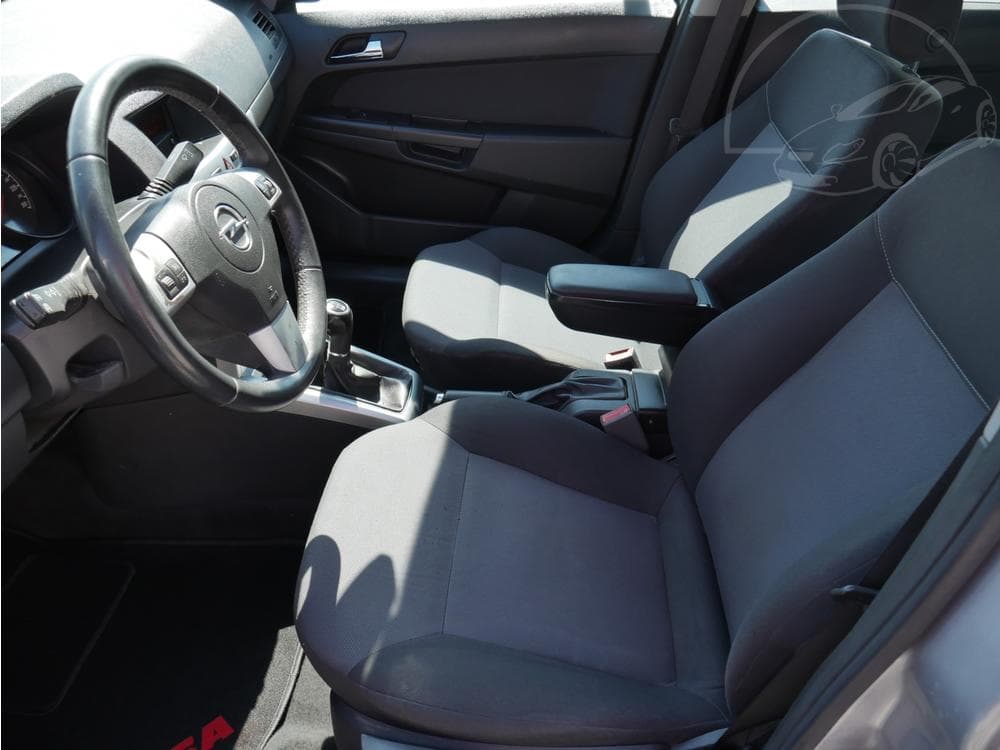 2011 Opel ASTRA - 17