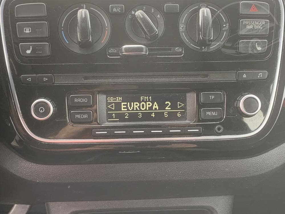 2012 Volkswagen UP! - 15