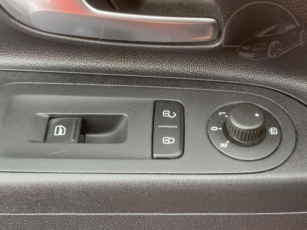 2012 Volkswagen UP! - 17