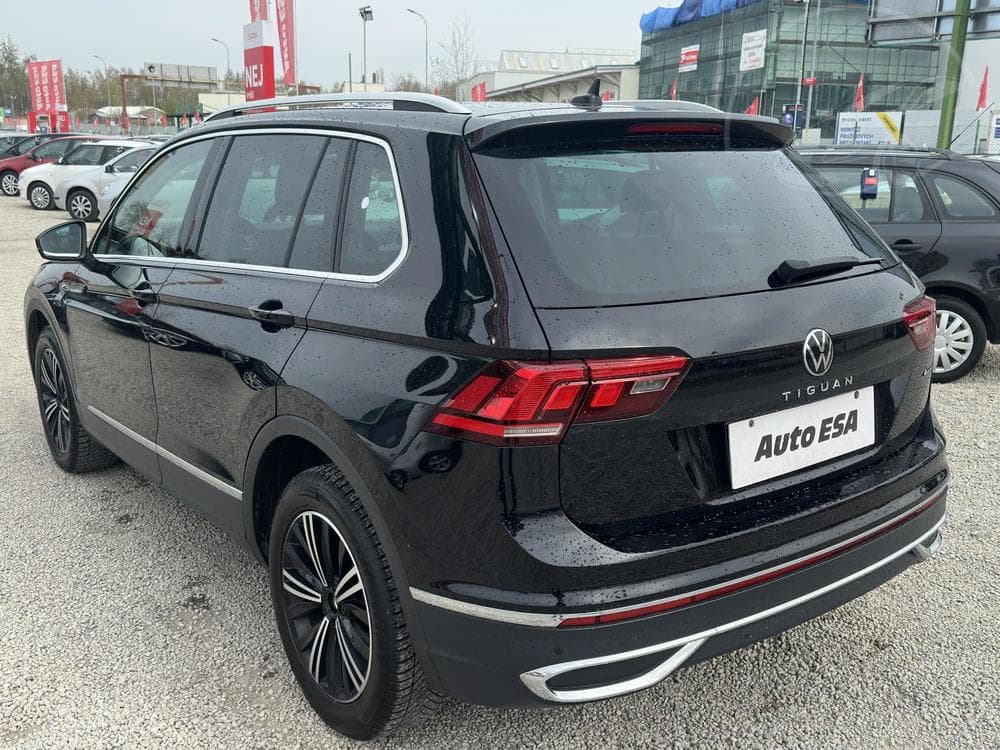 2021 Volkswagen TIGUAN - 21