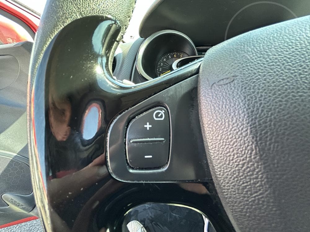 2016 Renault CLIO - 16