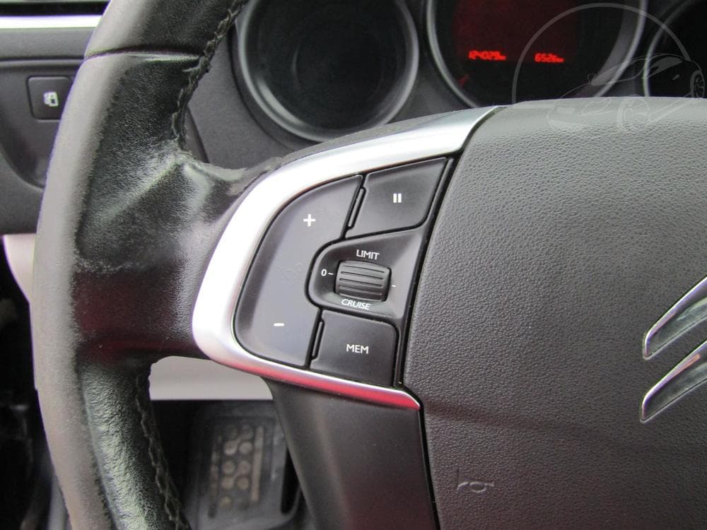 2011 Citroen C4 - 16