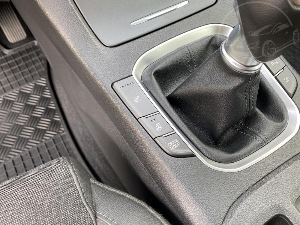 2022 Hyundai i30 - 43