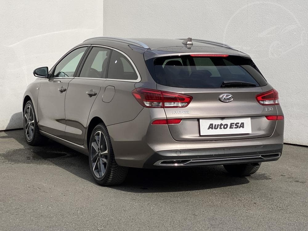 2022 Hyundai i30 - 16
