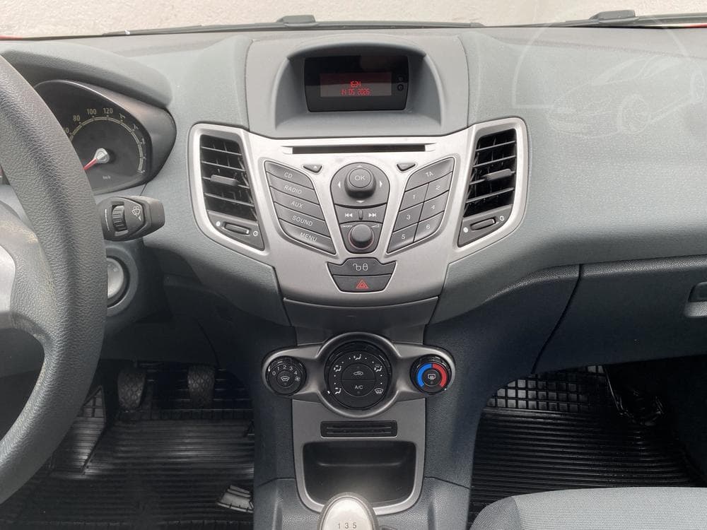 2009 Ford FIESTA - 12