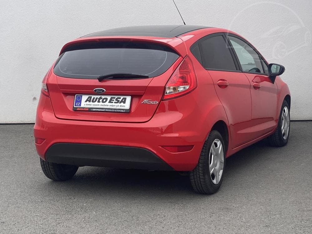 2009 Ford FIESTA - 4