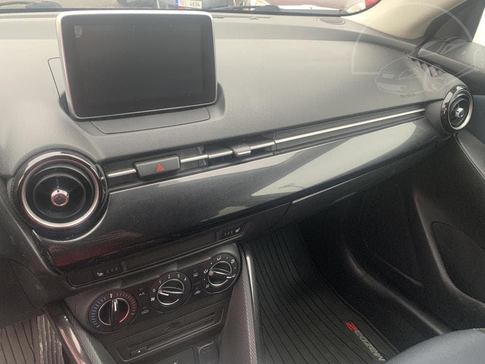 2016 Mazda 2 - 14