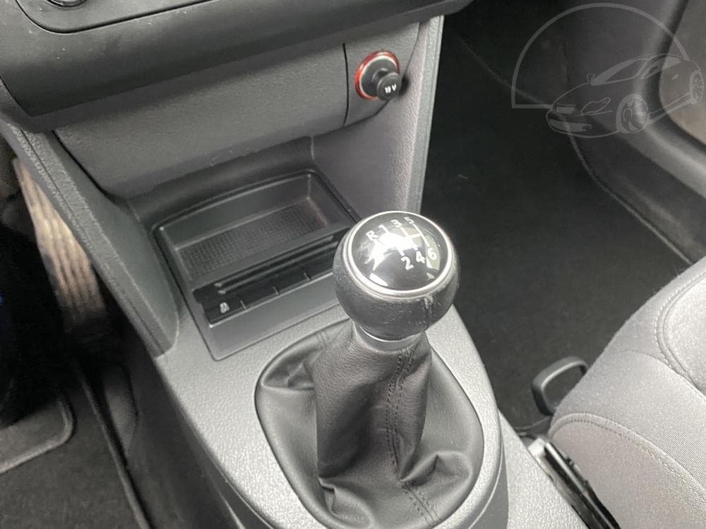 2011 Volkswagen Touran - 31