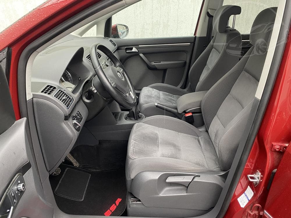 2011 Volkswagen Touran - 17