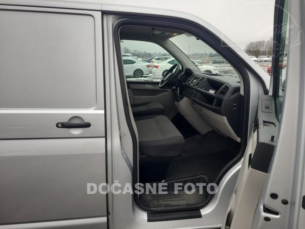 2019 Volkswagen Transporter - 7