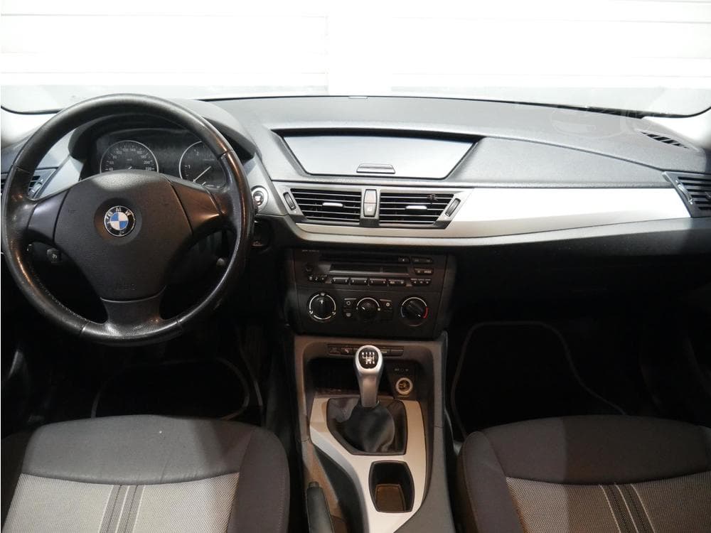 2010 BMW X1 - 8