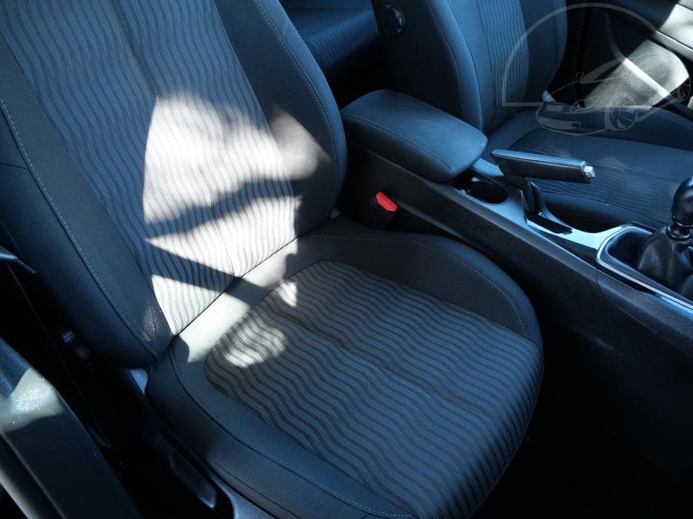 2016 Peugeot 308 - 11