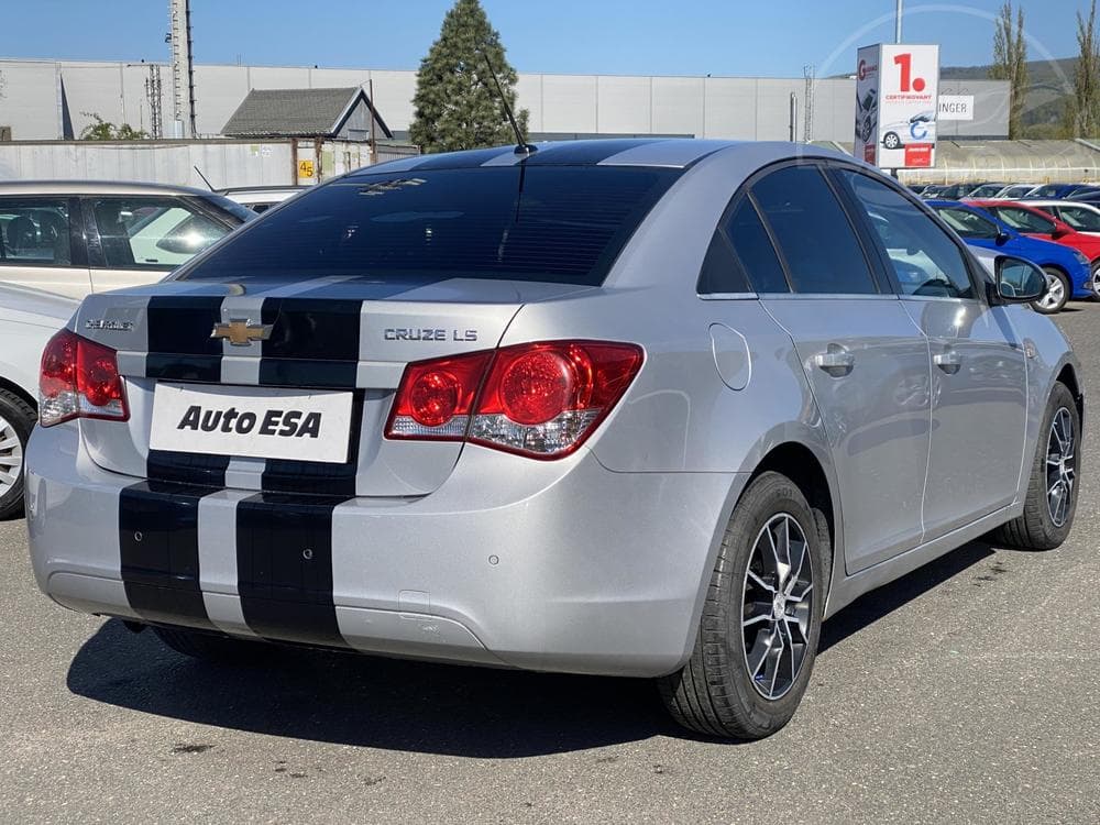 2009 Chevrolet CRUZE - 4
