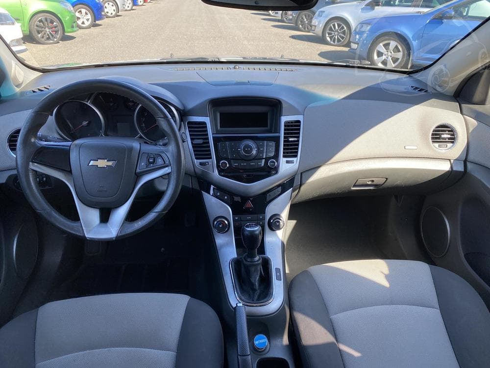 2009 Chevrolet CRUZE - 8