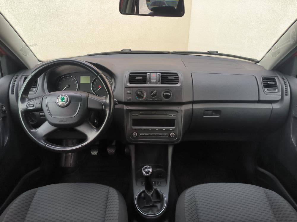 2010 Škoda FABIA - 8