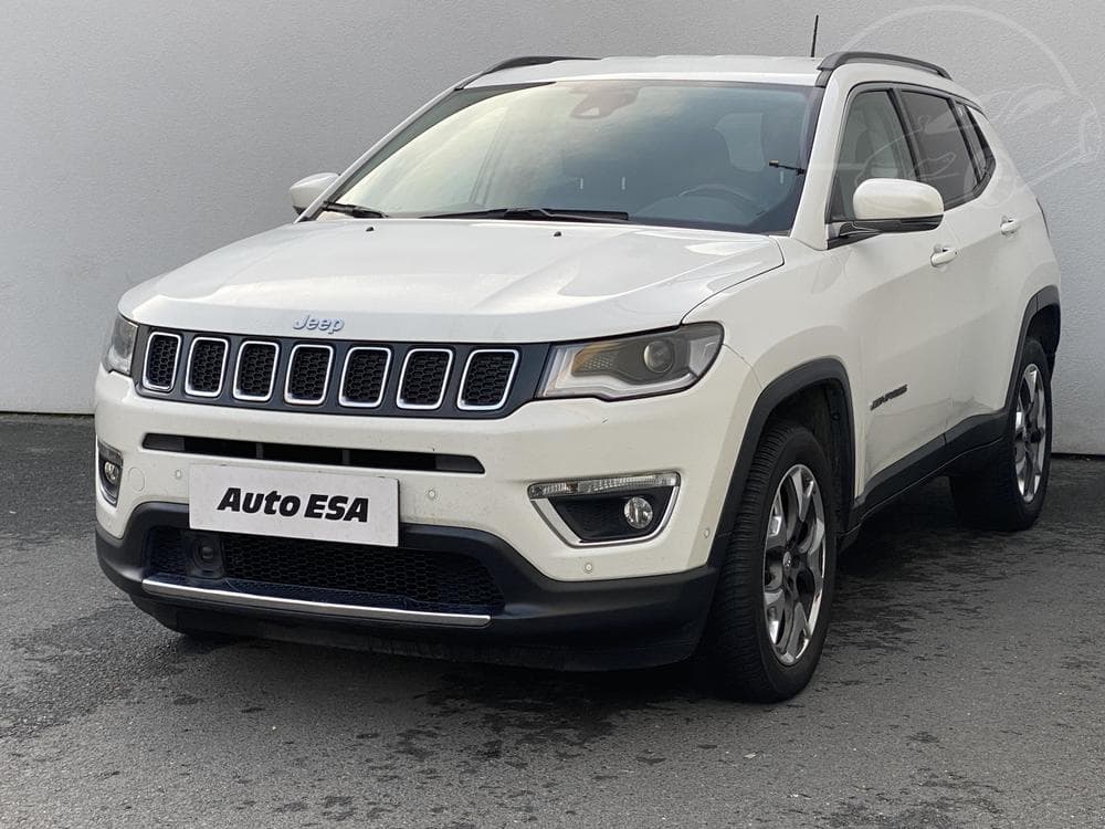 2020 Jeep COMPASS - 9