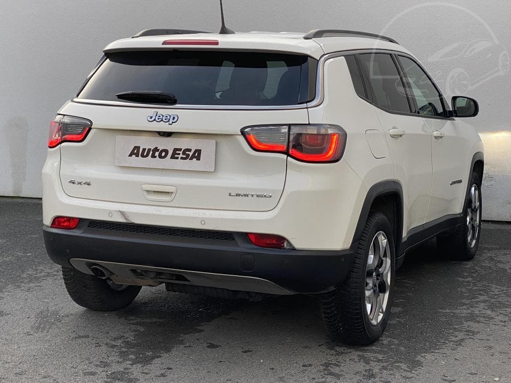 2020 Jeep COMPASS - 13