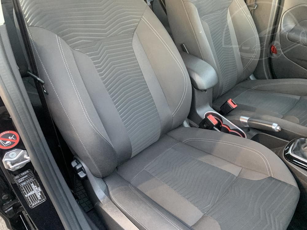 2012 Ford FIESTA - 12