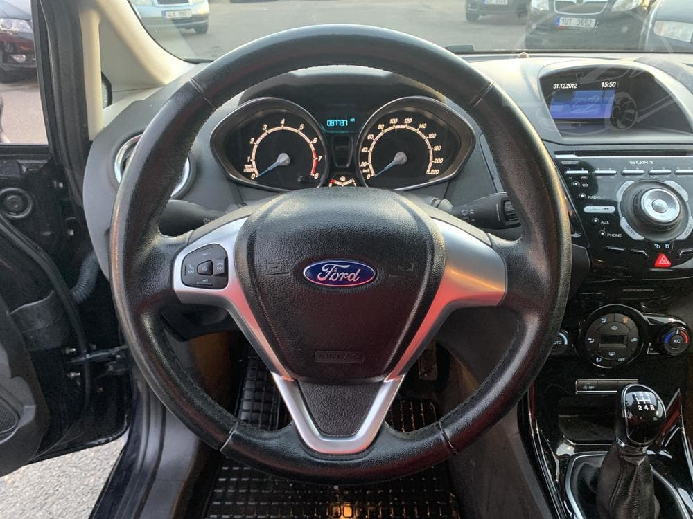 2012 Ford FIESTA - 13
